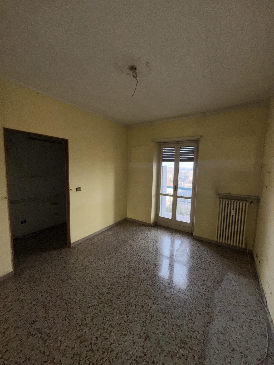 Camera prima della ristrutturazione